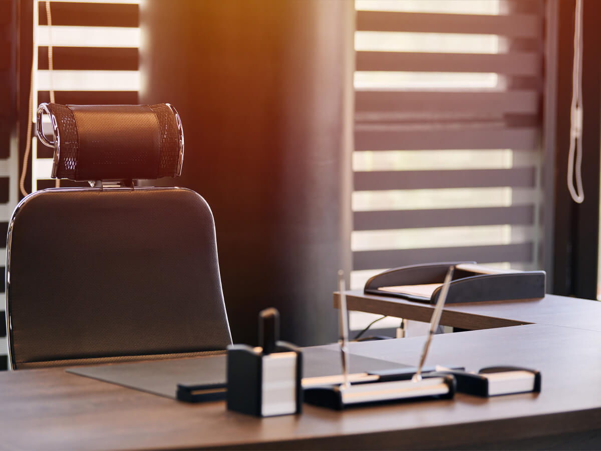 clean work space in an office